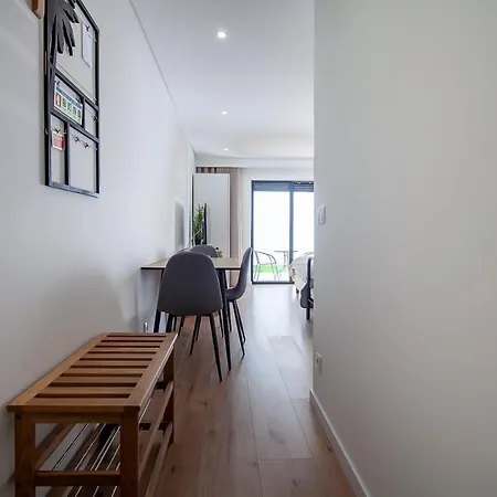 Gravito 53 By Sweet Apartman