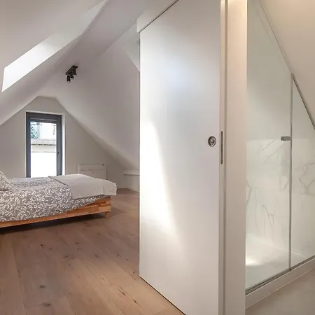 Gravito 53 By Sweet Apartman